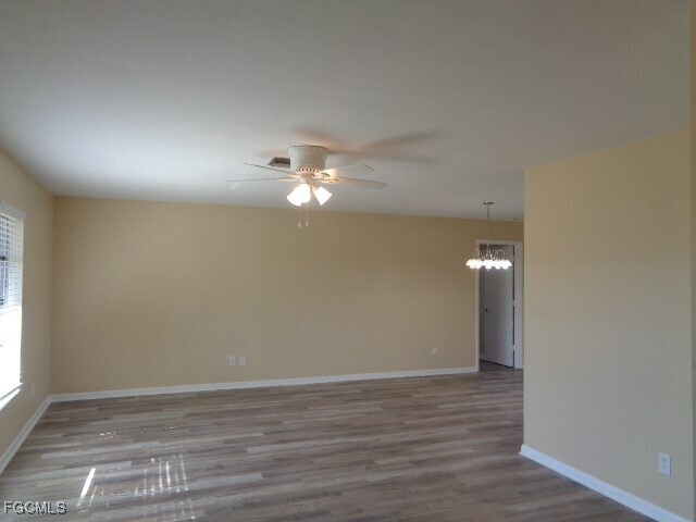 Foto del edificio - 905 SW 40th Terrace