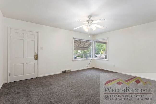 Foto del edificio - 2380 Polk Ave