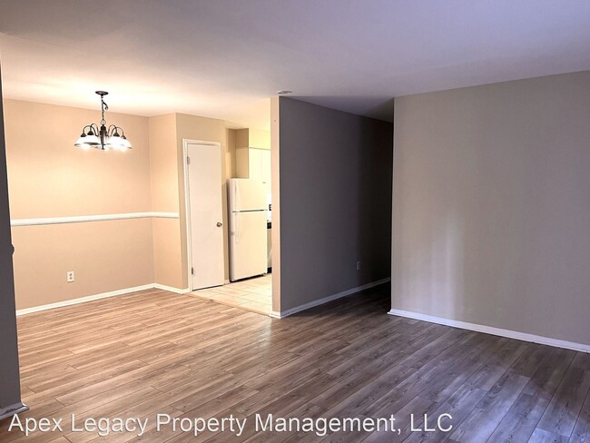 Building Photo - 2 br, 1 bath House - 1299 Schaub Drive  Un...