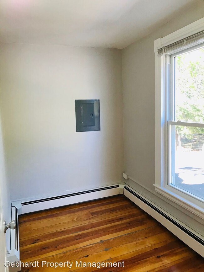 Building Photo - 2 br, 1 bath House - 20 New St Unit 2