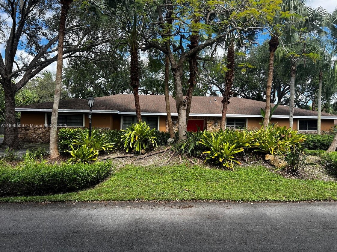 Primary Photo - 7751 SW 131st St