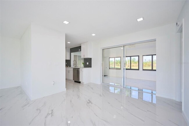 Foto del edificio - 2310 Laguna Dr