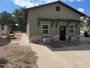 Building Photo - 217 W Estate Ln