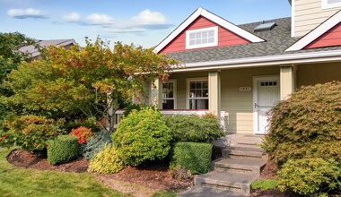 Building Photo - 1451 Thompson Cir