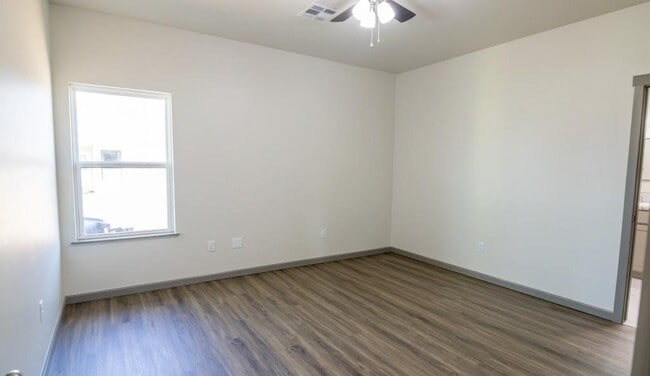 Building Photo - 1 Shamrock Cir