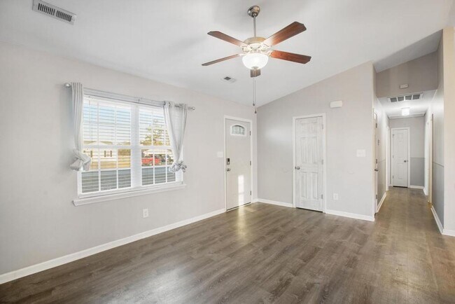 Foto del edificio - Adorable Richlands Home!