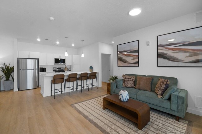 Building Photo - The Henley Apartments