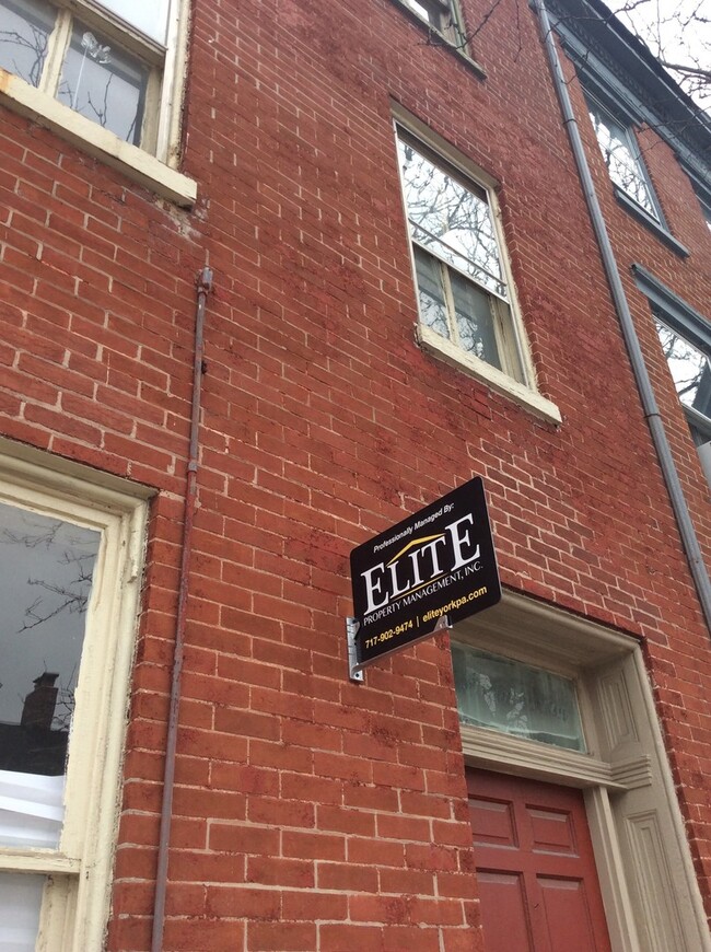 Building Photo - Future Rental! 3rd floor apartment near Central Market and all Downtown Amenities!