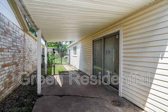 Foto del edificio - 11366 Oakcenter Dr