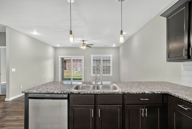 Building Photo - 3189 W Reese