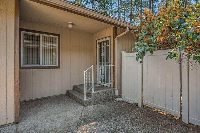Foto del edificio - 3 bed 2 bath rancher