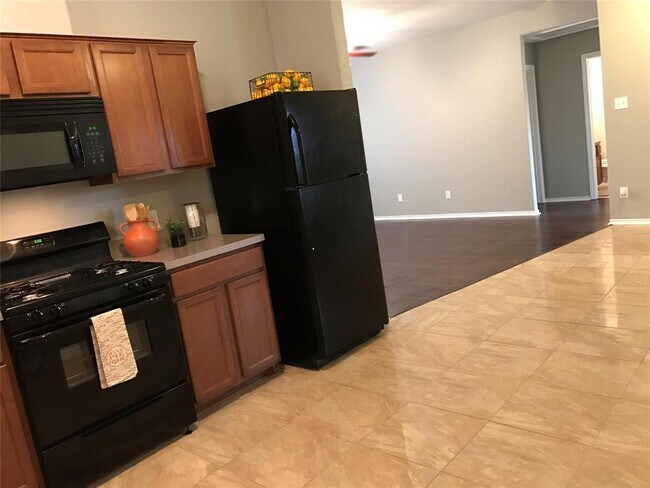 Building Photo - 805 Katydid Ct