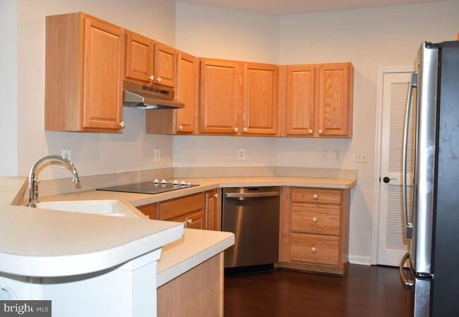 Building Photo - 121 Barksdale Ct