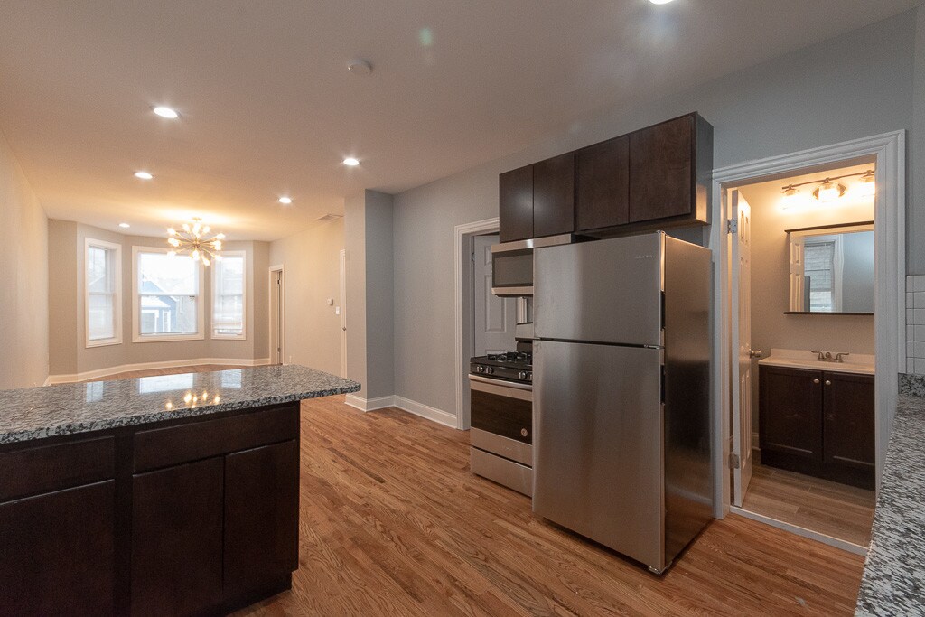 Foto principal - 2968 N Ridgeway Ave