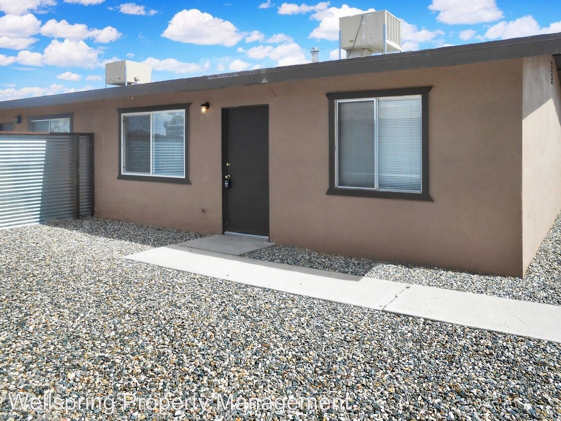 229 S Norma St, Ridgecrest, CA 93555 Room for Rent in Ridgecrest, CA