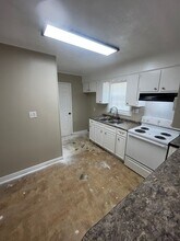 Building Photo - 655 Beach Rd