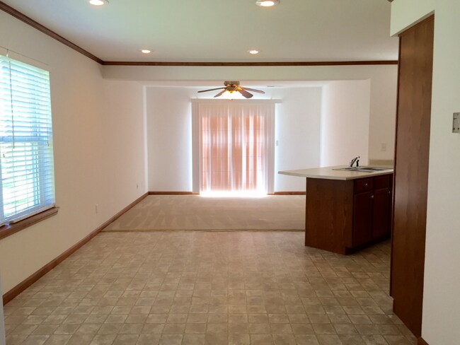 Building Photo - 4612 Picadilly Cir