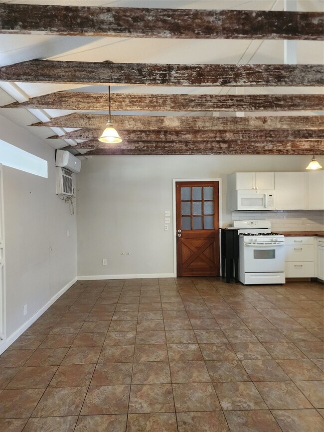 Foto del edificio - 13373 Southshore Dr