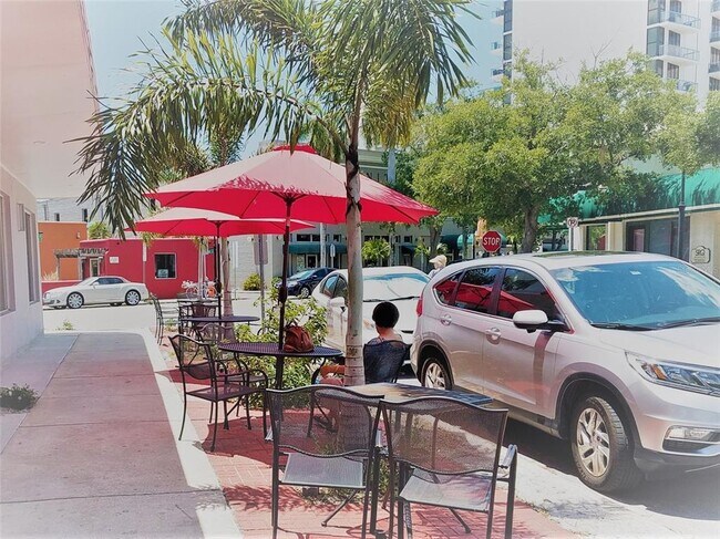 Foto del edificio - 1508 Dolphin St