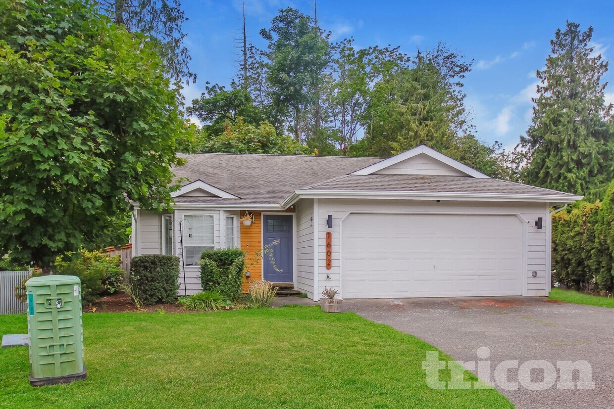 Foto principal - 1602 57th Ave NE