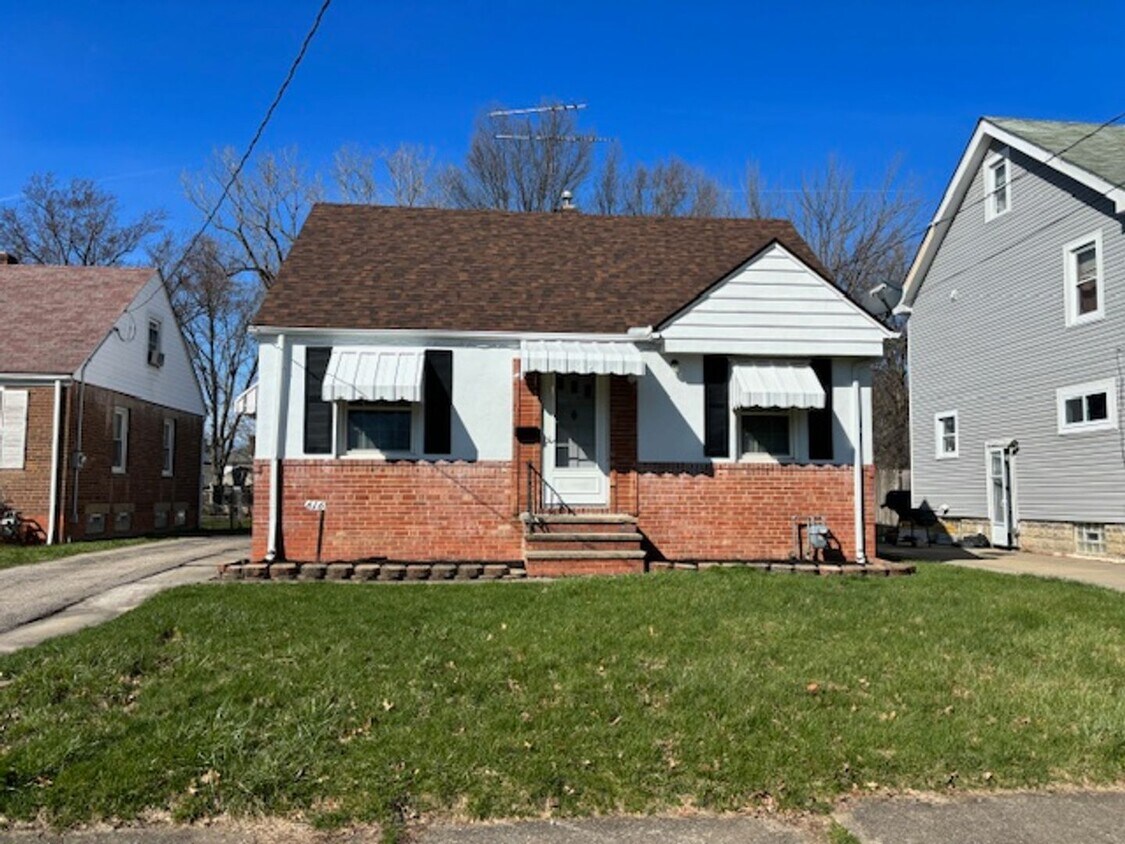 616 Cambridge Ave, Elyria, OH 44035 House Rental in Elyria, OH