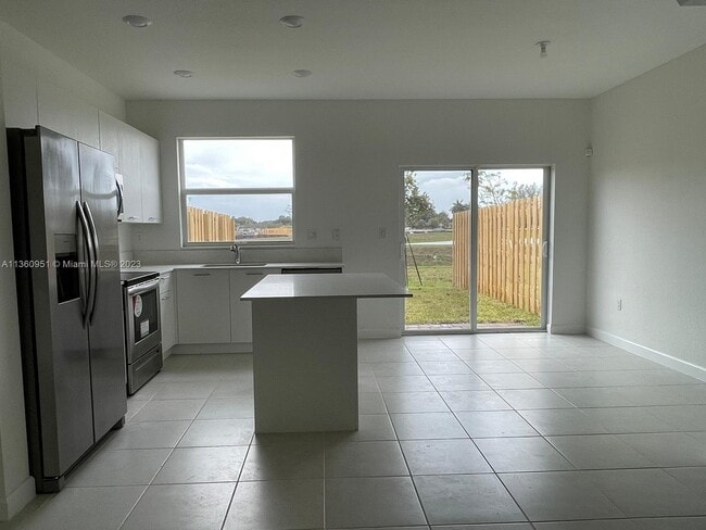 Foto del edificio - 12372 NW 23rd Ct