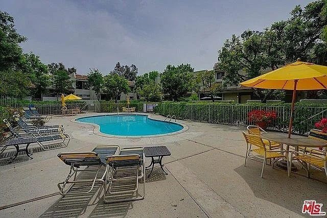 Foto del edificio - 11818 Moorpark St