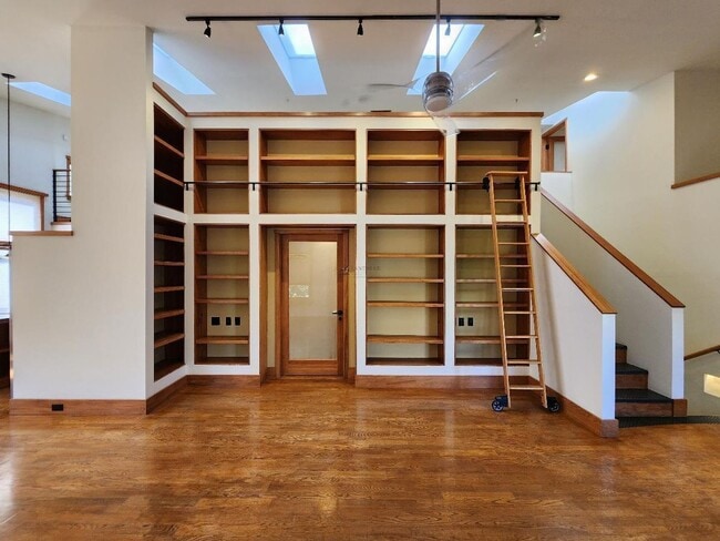 Foto del edificio - 3600 Cerrillos Rd