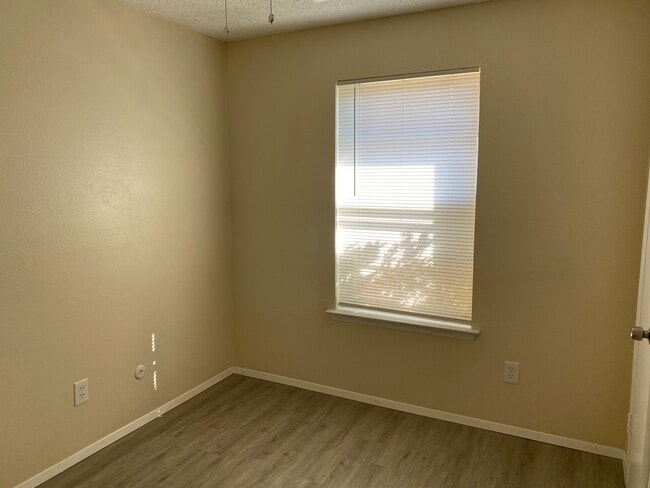 Building Photo - 5808 Woodsetter Ln