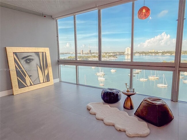 Foto del edificio - 7934 West Dr