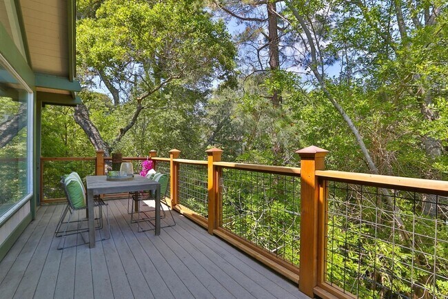 Foto del edificio - Great Home in Central Mill Valley Location