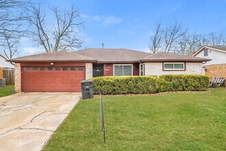 Building Photo - 10819 Sagewind Dr