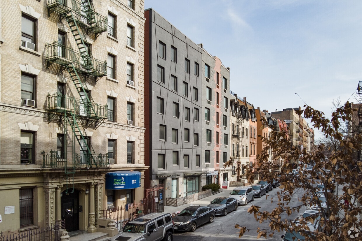 Building Photo - 577 W 161st St
