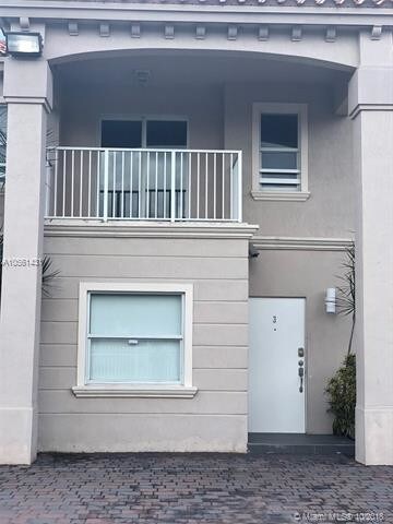 Foto del edificio - 2560 NE 190th St