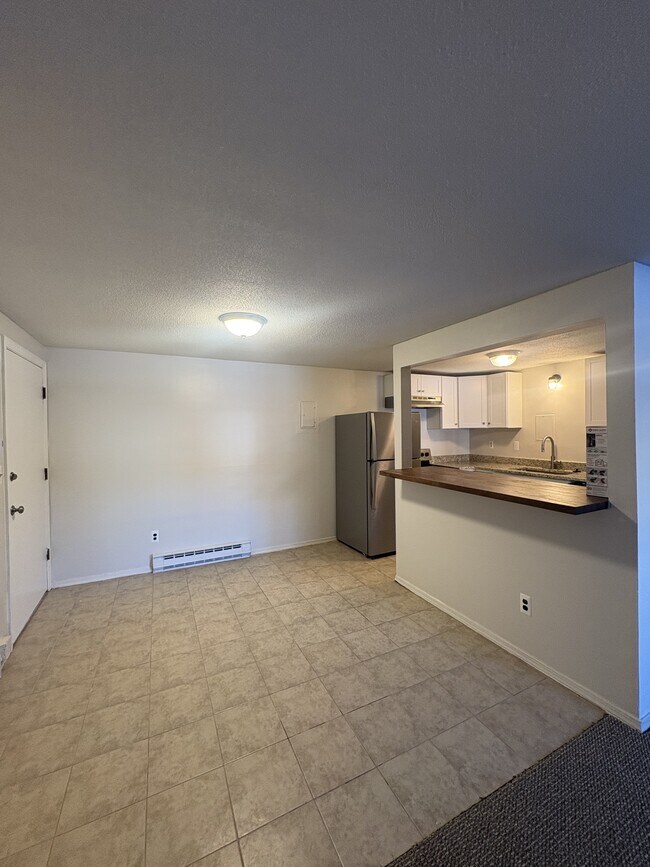 Foto del edificio - 80 Damon Rd