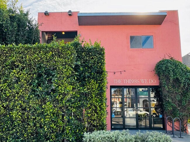 Building Photo - 1418 Abbot Kinney Blvd