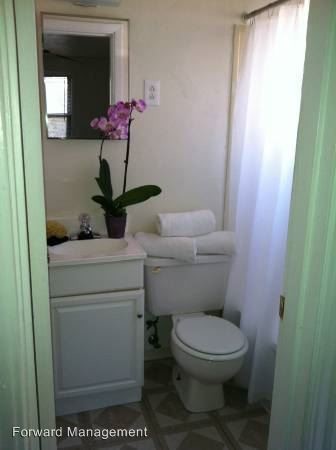 Foto del edificio - 1 br, 1 bath Apartment - 162 VICTORIA DRIVE