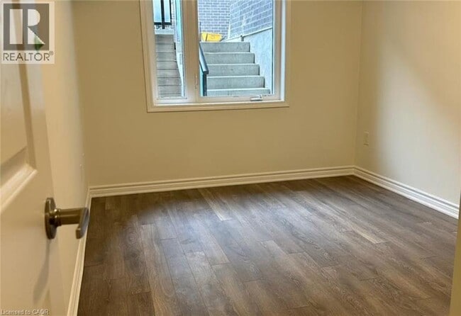 Photo du bâtiment - 2789 Eglinton Ave E