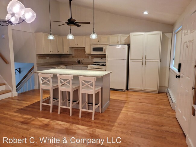Building Photo - 2 br, 1.5 bath House - 35 Dannys Way