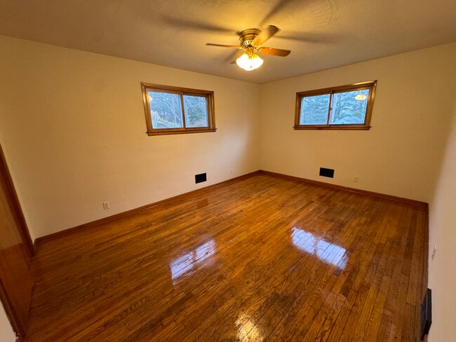 Foto del edificio - 232 Boswell Hill Rd