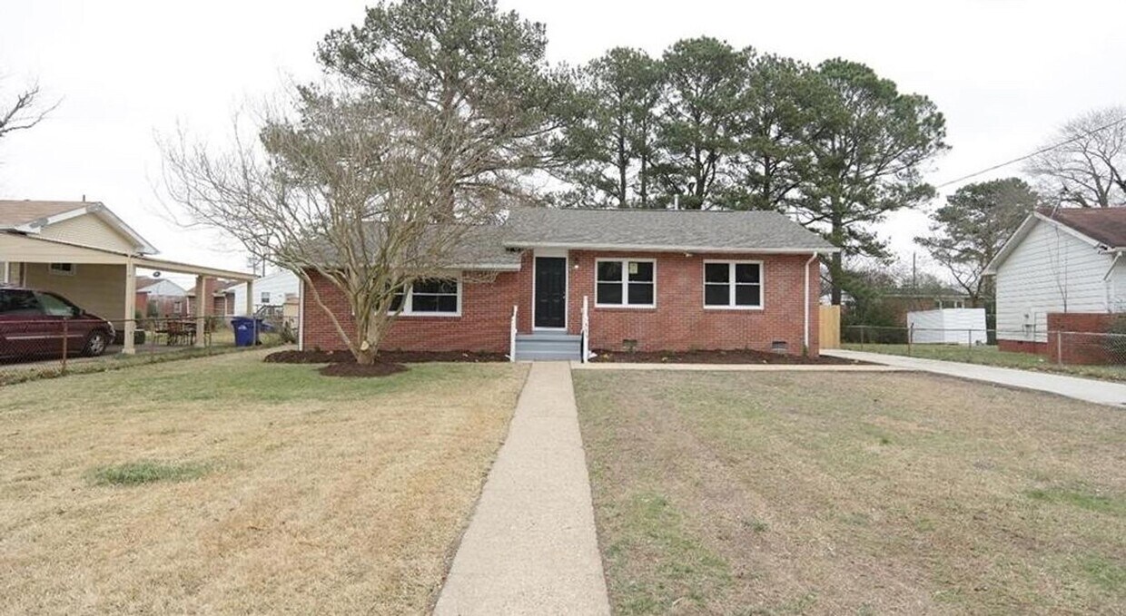 Foto principal - Beautifully Renovated Ranch-Style Home in ...