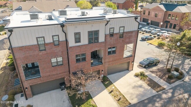 Building Photo - 12 Brownstone Ln