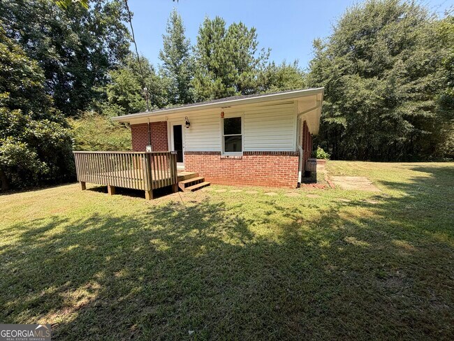 Foto del edificio - 448 McBrayer Rd