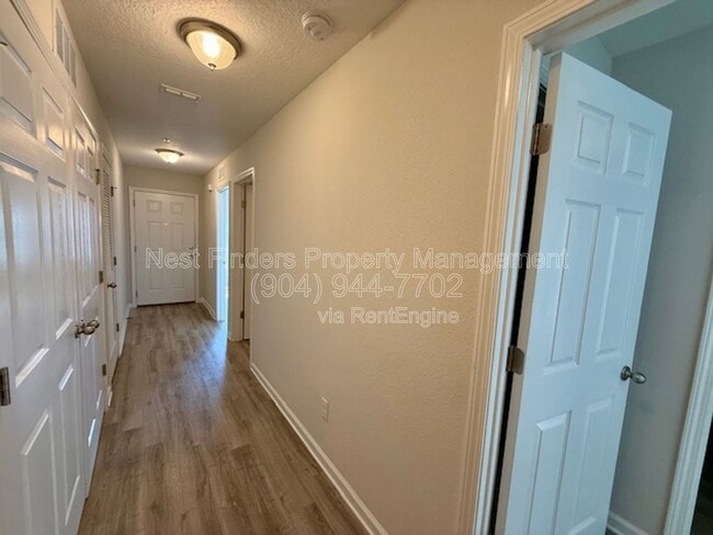 Foto del edificio - 9121 Western Way