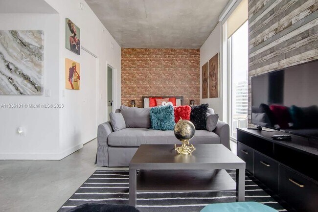 Foto del edificio - 151 SE 1st St