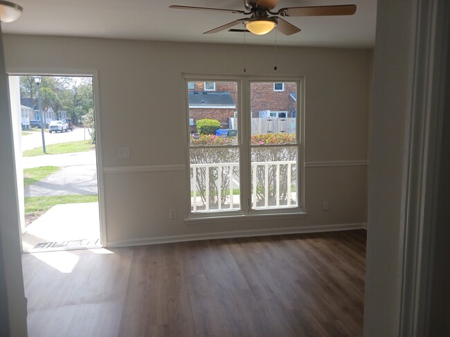 living room - 873 Sedge Ct