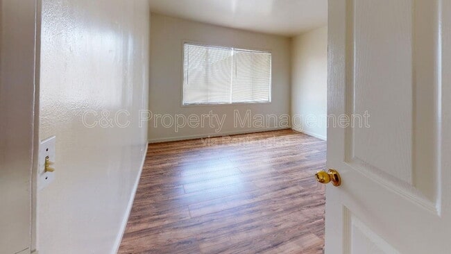 Building Photo - 230 Montecito Ave