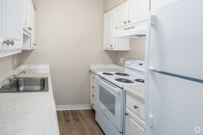 1 dormitorio, 1 baño - 708 pies cuadrados - Cocina 2 - Greenridge Apartments