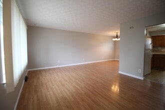 Building Photo - 5117 Bixford Ave