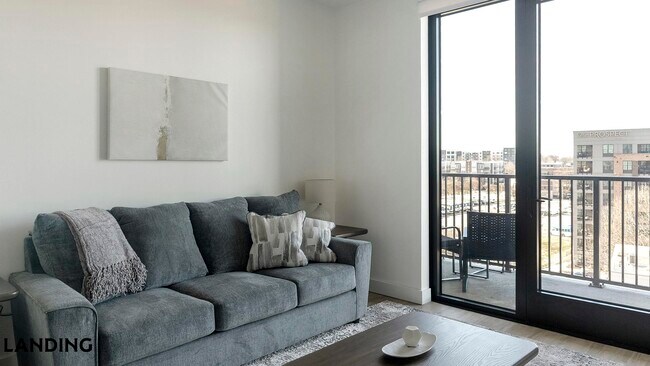 Foto del edificio - 1007 S Mint St